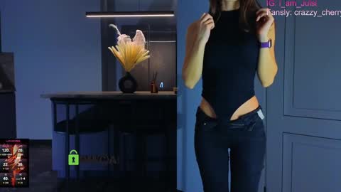 crazzy cherry online show from October 2025 01:43:02 PM