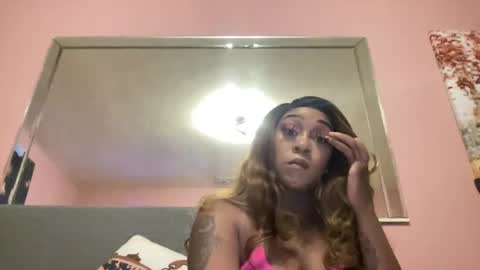 Snapshot of creame_sensation chatting on February 2025 06:12:02 AM PHANTOMTARGARYENXXX online show from February 2025 06:12:02 AM