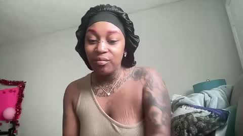 Snapshot of creame_sensation chatting on February 2026 03:55:01 PM PHANTOMTARGARYENXXX online show from February 2026 03:55:01 PM