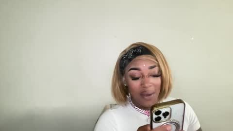 Snapshot of creame_sensation chatting on March 2026 10:05:01 PM PHANTOMTARGARYENXXX online show from March 2026 10:05:01 PM