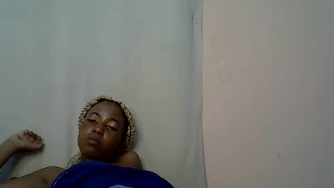 Snapshot of creamy_crammy chatting on September 2025 07:14:01 PM Creamy online show from September 2025 07:14:01 PM