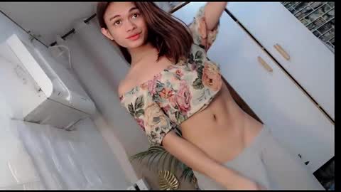 Snapshot of creamy_delilah chatting on October 2025 10:21:02 AM Delilah online show from October 2025 10:21:02 AM