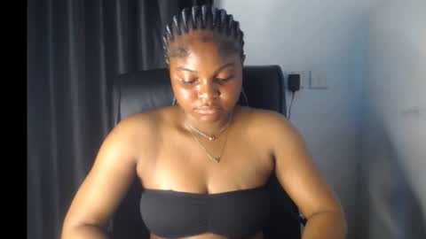 Snapshot of creamy_juicypussy chatting on September 2025 07:41:01 AM Lady jasmine online show from September 2025 07:41:01 AM