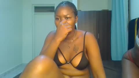 creamy_pie1 online show from May 2026 12:05:02 AM