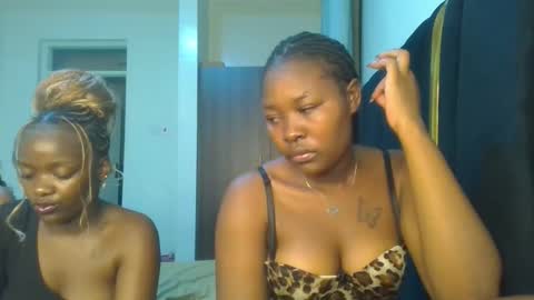 creamy_pie1 online show from May 2026 10:04:02 PM