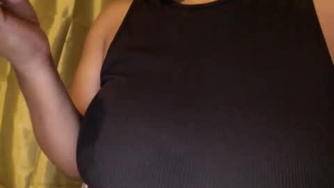 Snapshot of creamycocobabe chatting on February 2025 08:58:02 AM CreamyCocoBabe online show from February 2025 08:58:02 AM