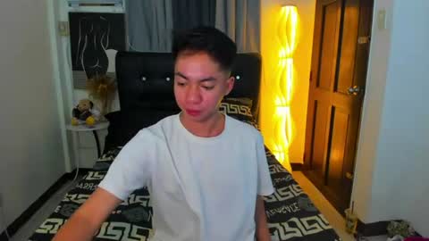 Snapshot of creamycummatthew chatting on June 2026 02:27:02 AM MATT online show from June 2026 02:27:02 AM