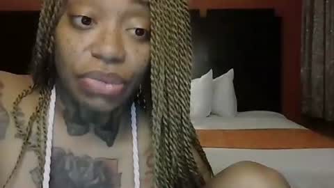 Snapshot of creamyexotica chatting on November 2025 11:14:01 AM CreamyExotica online show from November 2025 11:14:01 AM