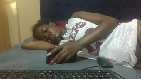 Snapshot of creamymomma chatting on January 2026 04:50:01 AM verah online show from January 2026 04:50:01 AM