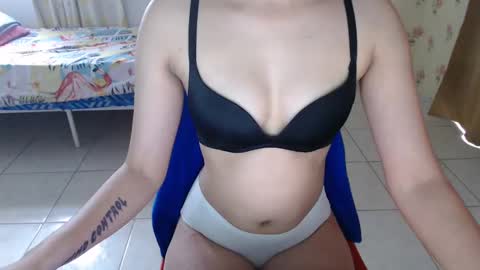 Snapshot of creamypussy18x chatting on March 2025 04:49:01 AM creamypussy18x online show from March 2025 04:49:01 AM