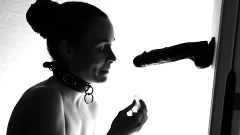 Snapshot of creature_marie chatting on November 2025 02:58:01 AM Creature Marie online show from November 2025 02:58:01 AM