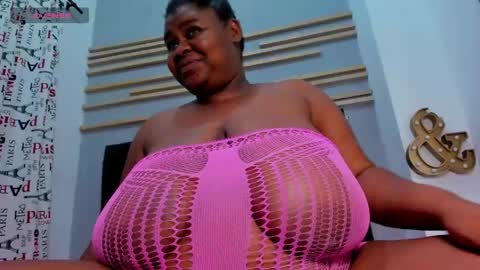 criistal_castro online show from April 2026 01:41:02 PM