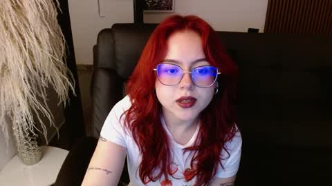 Snapshot of crimson_tati chatting on December 2024 04:20:02 AM Tatiana online show from December 2024 04:20:02 AM