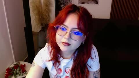 Snapshot of crimson_tati chatting on February 2025 08:29:02 AM Tatiana online show from February 2025 08:29:02 AM