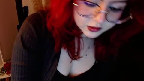 Snapshot of crimson_tati chatting on March 2025 04:08:02 AM Tatiana online show from March 2025 04:08:02 AM