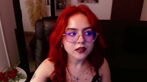 Snapshot of crimson_tati chatting on March 2025 10:26:02 AM Tatiana online show from March 2025 10:26:02 AM
