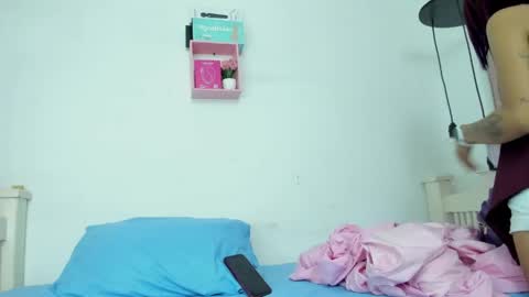 cris_dulce online show from April 2026 08:10:01 PM