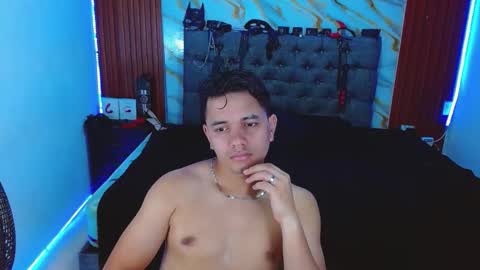 Snapshot of crisandmery chatting on November 2025 02:26:01 AM CRISANDMERY online show from November 2025 02:26:01 AM