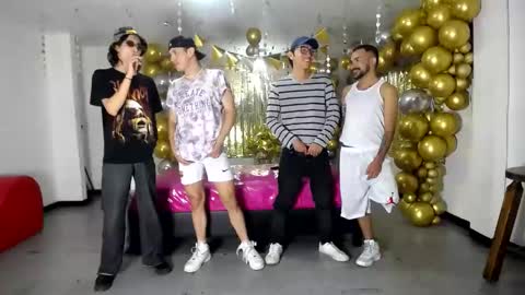 Snapshot of crismens chatting on January 2025 03:09:01 AM crismens online show from January 2025 03:09:01 AM