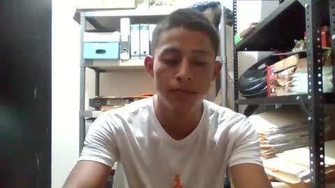 Snapshot of crisosfeliz chatting on November 2025 07:25:01 PM crisosfeliz online show from November 2025 07:25:01 PM