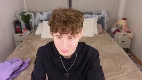 Snapshot of crisp1n chatting on October 2025 03:02:02 PM Chris online show from October 2025 03:02:02 PM