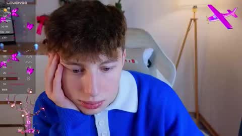 Chris online show from December 2025 07:43:02 PM