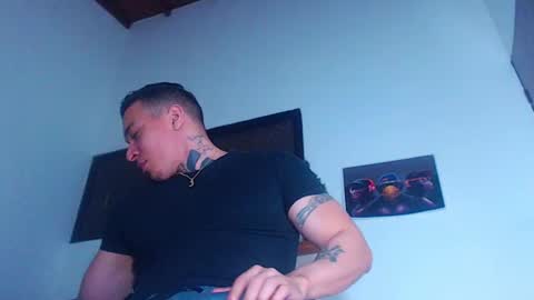 Snapshot of criss__tom chatting on December 2024 02:31:02 AM Cristopher online show from December 2024 02:31:02 AM