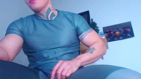 Snapshot of criss__tom chatting on February 2025 02:29:02 AM Cristopher online show from February 2025 02:29:02 AM