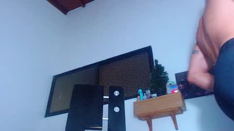 Snapshot of criss__tom chatting on February 2025 05:41:01 AM Cristopher online show from February 2025 05:41:01 AM