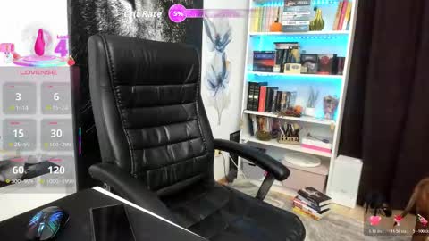 Snapshot of crissnight chatting on November 2025 09:31:02 AM Twitter Christinne p online show from November 2025 09:31:02 AM