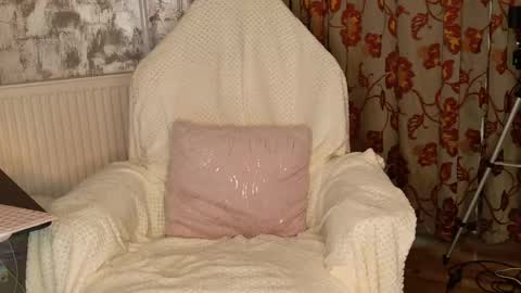 crissy_love online show from May 2026 05:07:01 PM