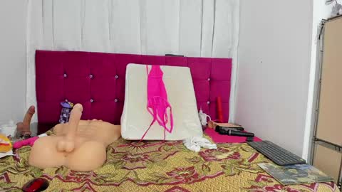 Snapshot of cristal_18xxx chatting on February 2025 10:29:02 PM Cristal online show from February 2025 10:29:02 PM