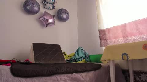 Snapshot of cristal_18xxx chatting on October 2025 06:52:02 PM Cristal online show from October 2025 06:52:02 PM