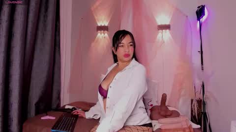 Snapshot of cristal_coopeer chatting on October 2025 12:41:02 PM Cristal yours Milf online show from October 2025 12:41:02 PM