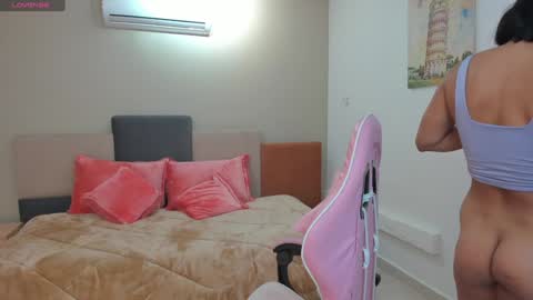 Snapshot of cristal_crossfit chatting on January 2025 09:13:01 AM Cristal online show from January 2025 09:13:01 AM