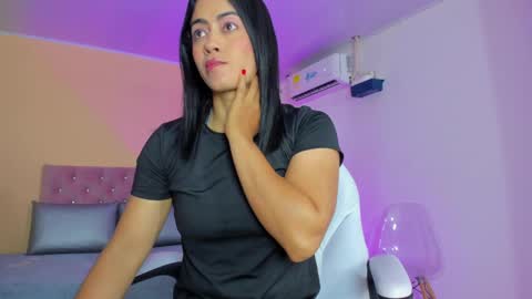 Snapshot of cristal_crossfit chatting on September 2025 10:20:02 AM Cristal online show from September 2025 10:20:02 AM