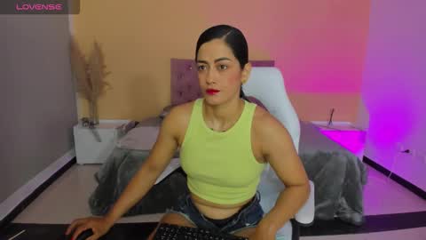 Snapshot of cristal_crossfit chatting on October 2025 10:12:02 AM Cristal online show from October 2025 10:12:02 AM