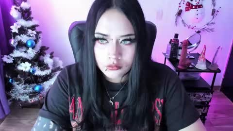 Snapshot of cristal_kosh chatting on December 2024 03:00:01 PM Cris online show from December 2024 03:00:01 PM