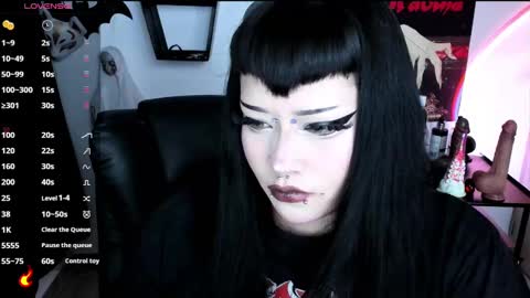 Snapshot of cristal_kosh chatting on November 2025 10:43:02 PM Cris online show from November 2025 10:43:02 PM