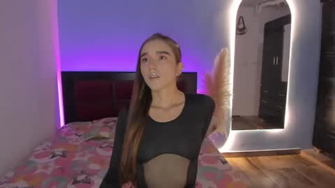 cristal_t2 online show from April 2026 08:26:02 PM