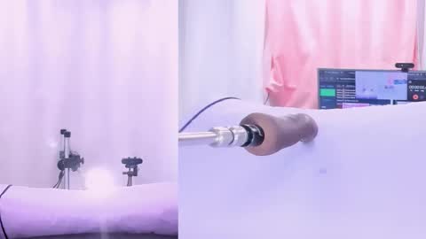 cristal_thompson_ online show from February 2026 12:45:02 PM