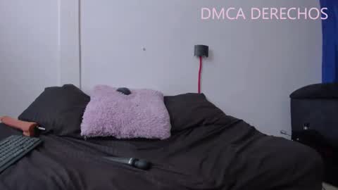 Snapshot of cristalsolei chatting on January 2026 01:59:02 PM Cristal Solei online show from January 2026 01:59:02 PM