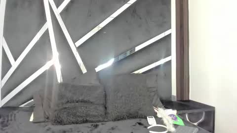 cristalxht online show from May 2026 08:47:02 PM