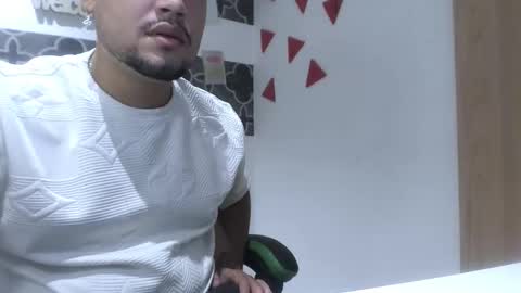 cristhian_dirty online show from February 2026 12:14:02 AM