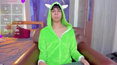 Snapshot of cristhian_slytherin chatting on November 2025 10:38:02 AM cristhian online show from November 2025 10:38:02 AM