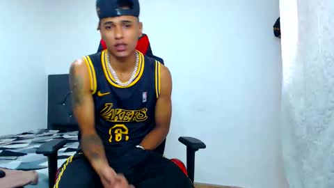 cristian online show from April 2026 04:12:01 PM