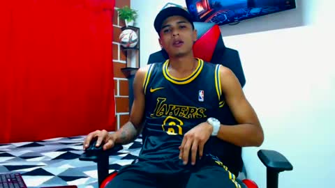Snapshot of cristiantayron chatting on July 2026 04:19:01 AM cristian online show from July 2026 04:19:01 AM
