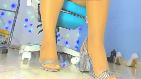 Snapshot of cristinavanegas chatting on January 2025 07:34:01 PM Julieta online show from January 2025 07:34:01 PM