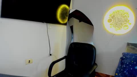 Cristian online show from November 2025 03:34:01 PM