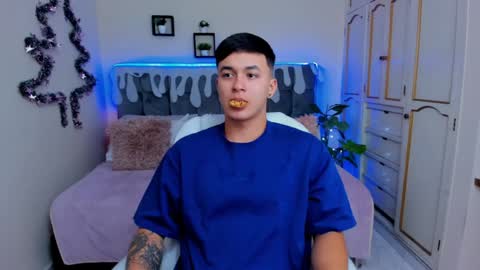 Snapshot of cristopher_strong chatting on December 2024 09:33:02 AM Cristopher online show from December 2024 09:33:02 AM
